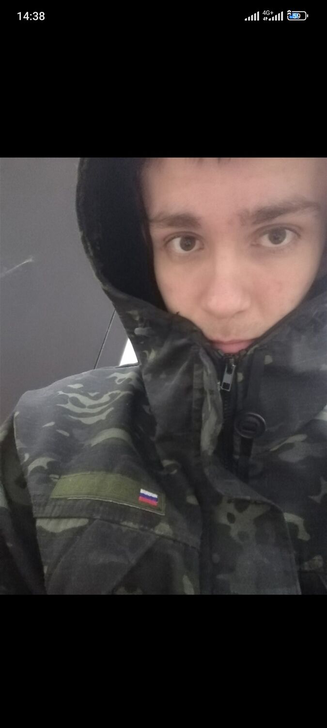  35372157  Konstantin, 26 ,    --