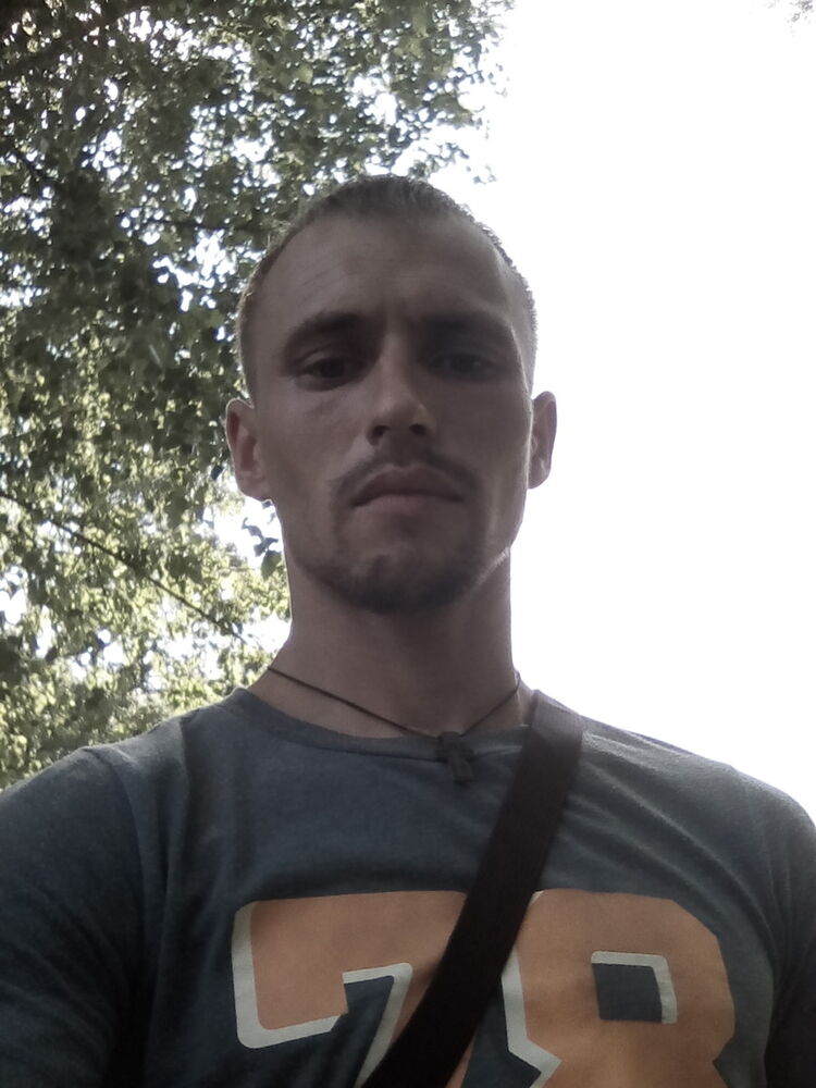  10883467  , 37 ,    