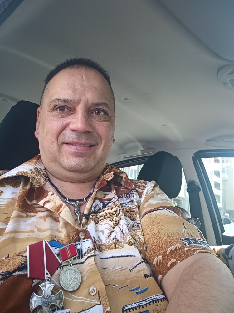  52716417  Dmitry, 47 ,    -