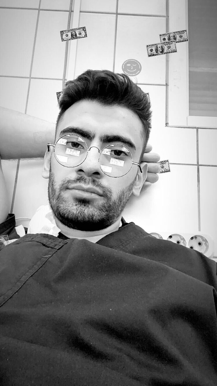  27561257  Mustafa, 29 ,    