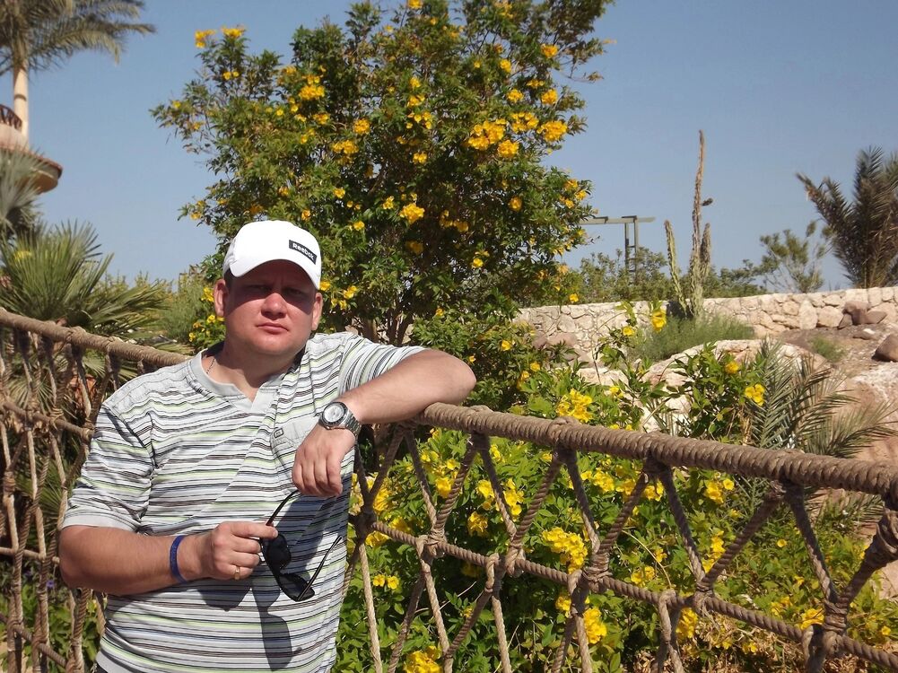  ,   Sergey, 49 ,   ,   , 