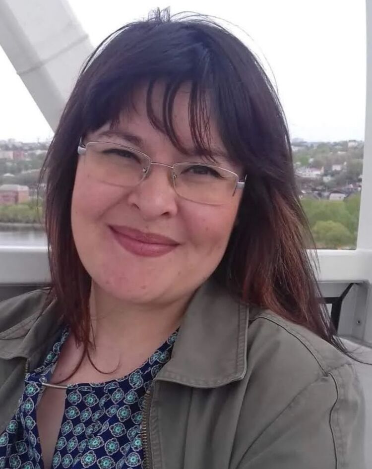  42924517  Klara, 44 ,    