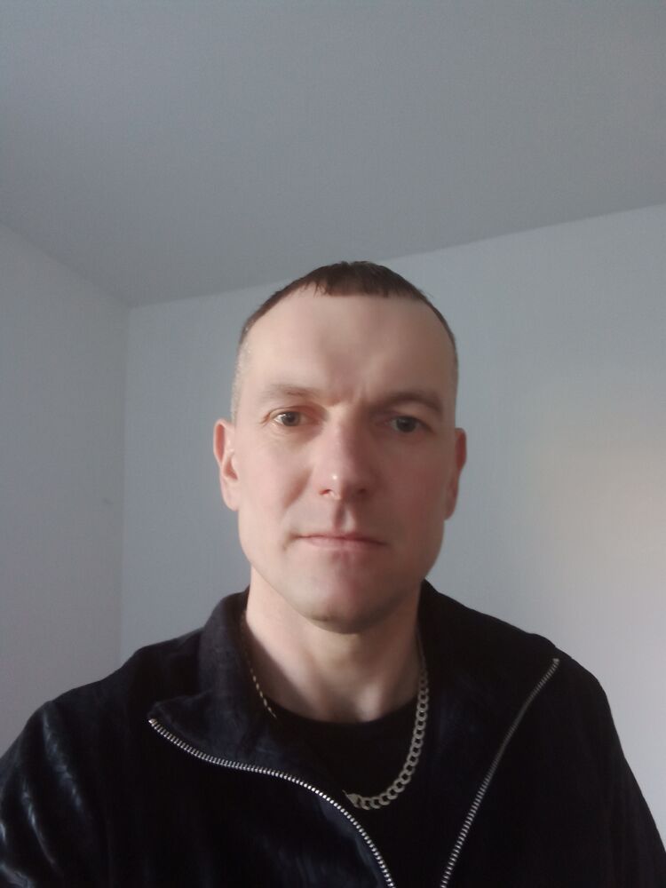  51802747  Oleg, 37 ,    