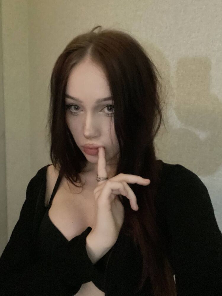  42498557  Olga, 25 ,    