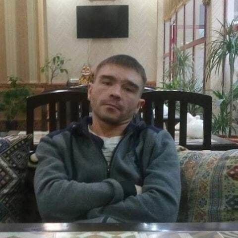  17927717  Slava, 39 ,    