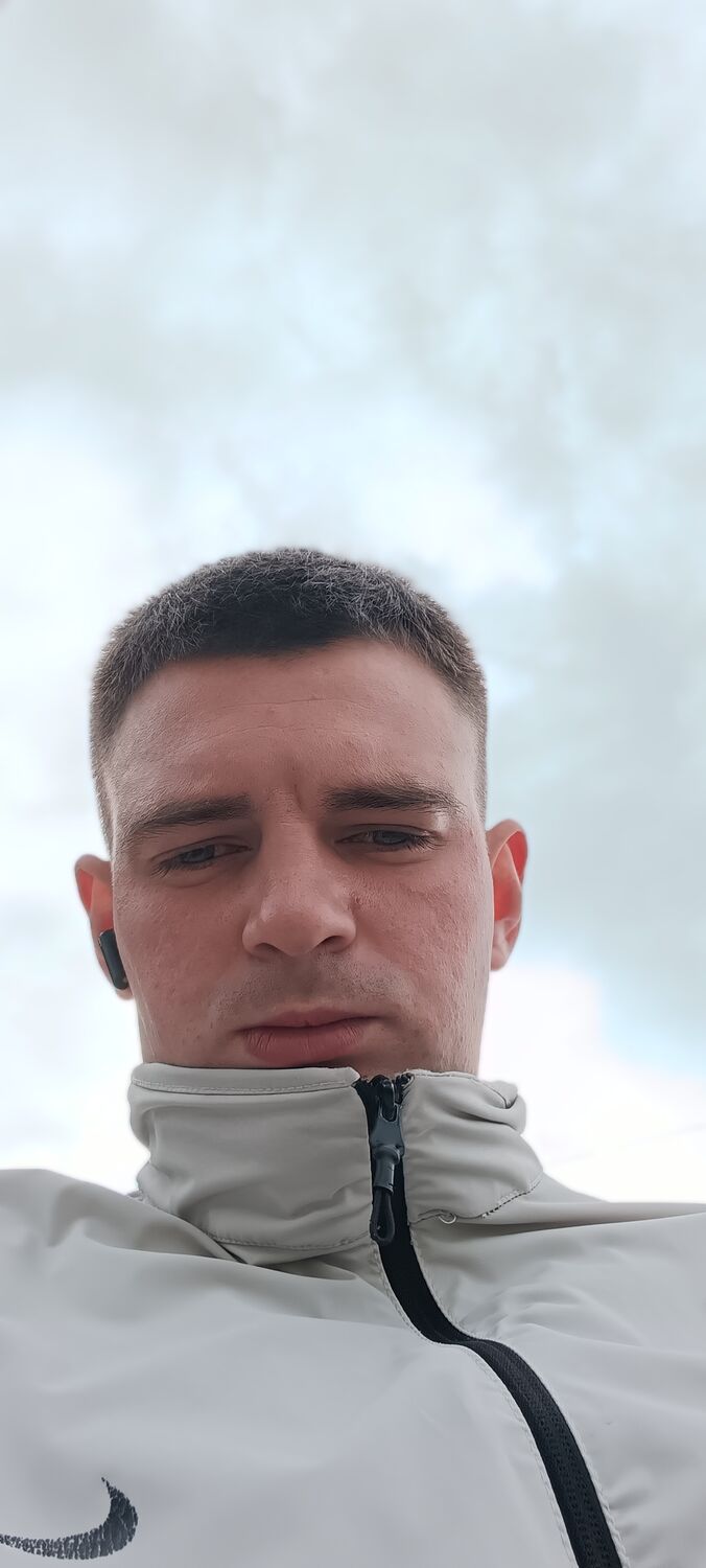  52215917  Vladimir, 29 ,    -