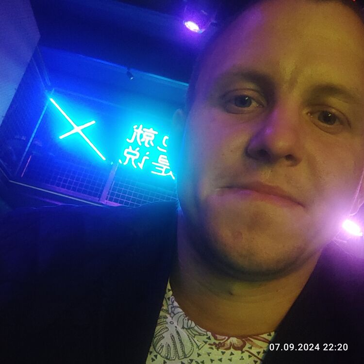  ,   Nikita, 24 ,   ,   