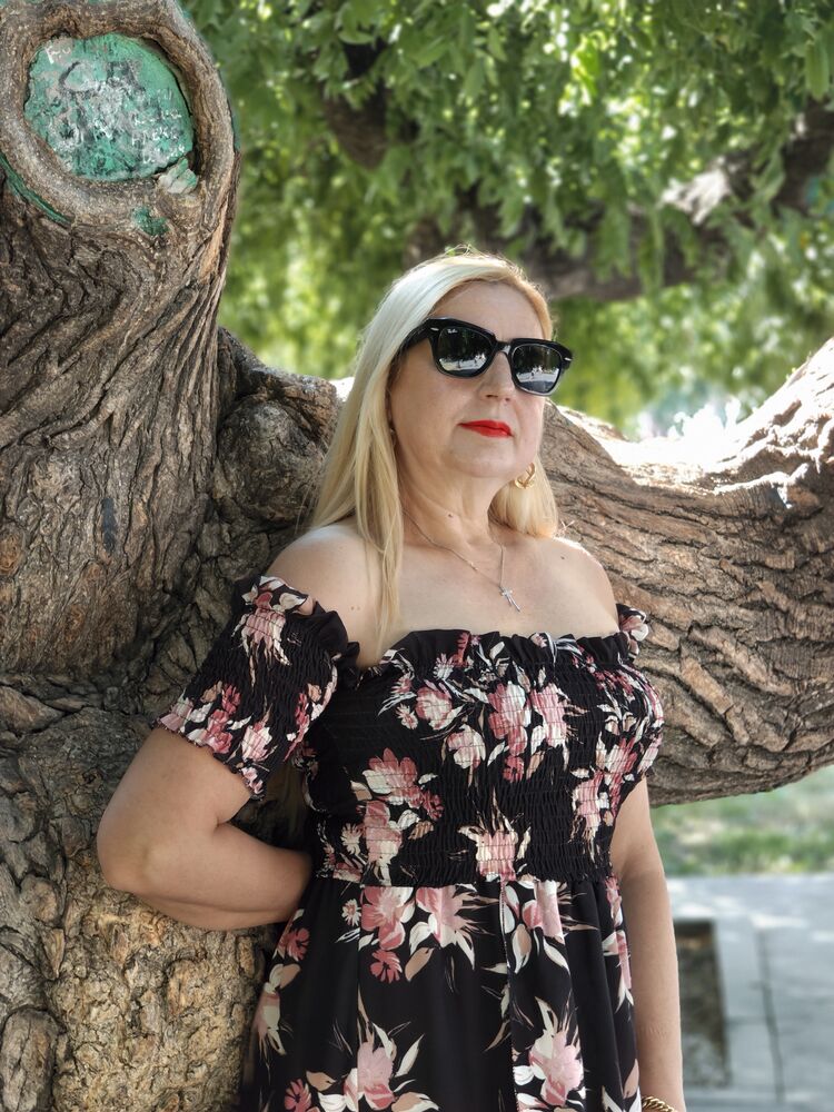  Loano,   Katia, 51 ,   ,   , c 