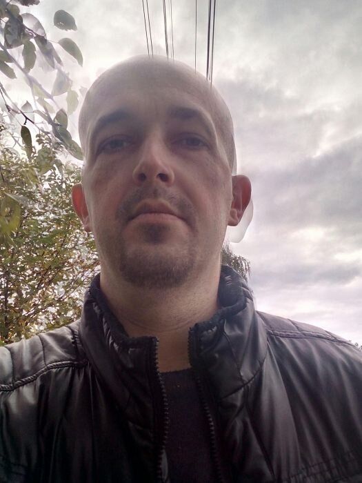  52949197  Igor, 47 ,    