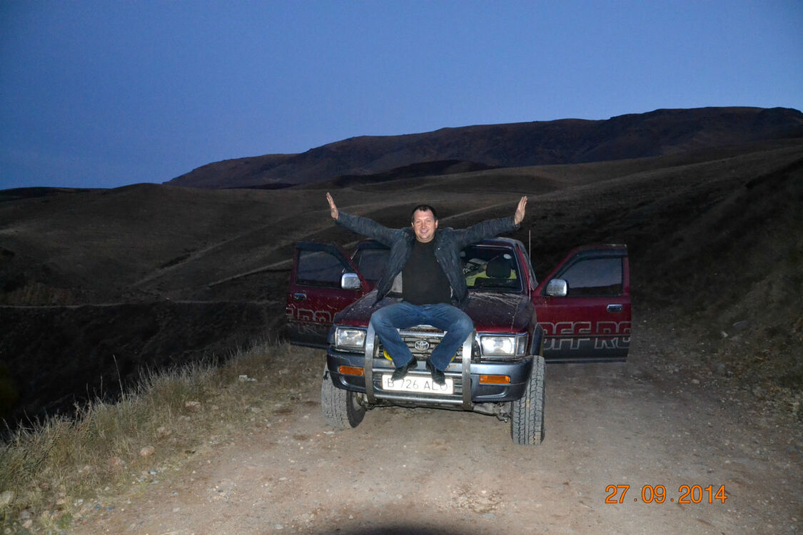  5899147  Sergei, 52 ,    