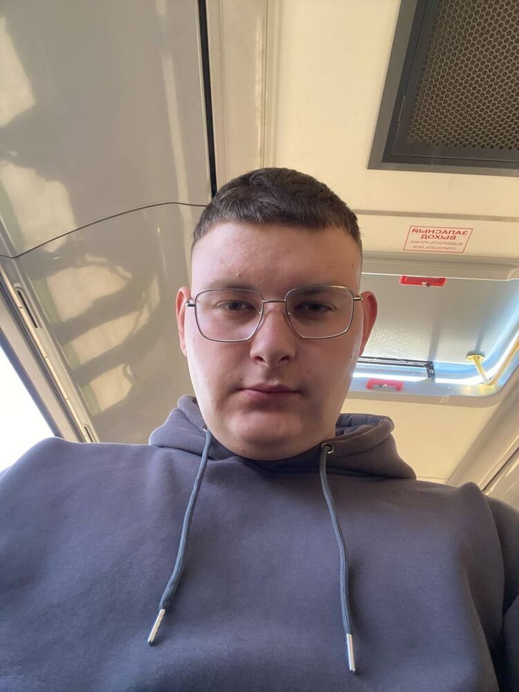  ,   Petro, 23 ,   ,   