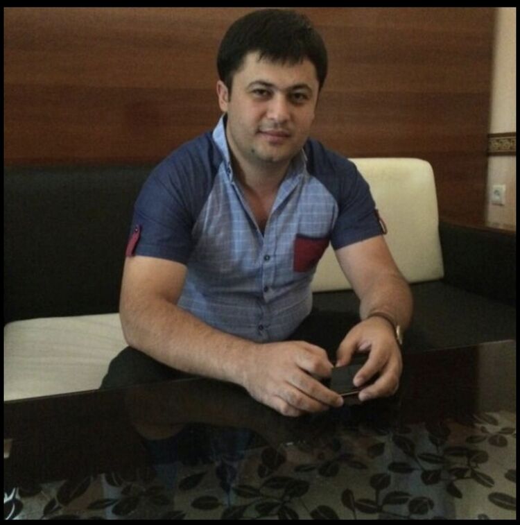  45310987  Bobur, 40 ,    
