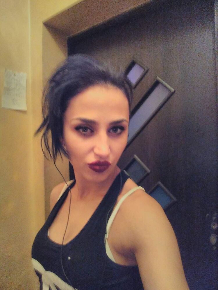  8460017  Dayana, 29 ,    