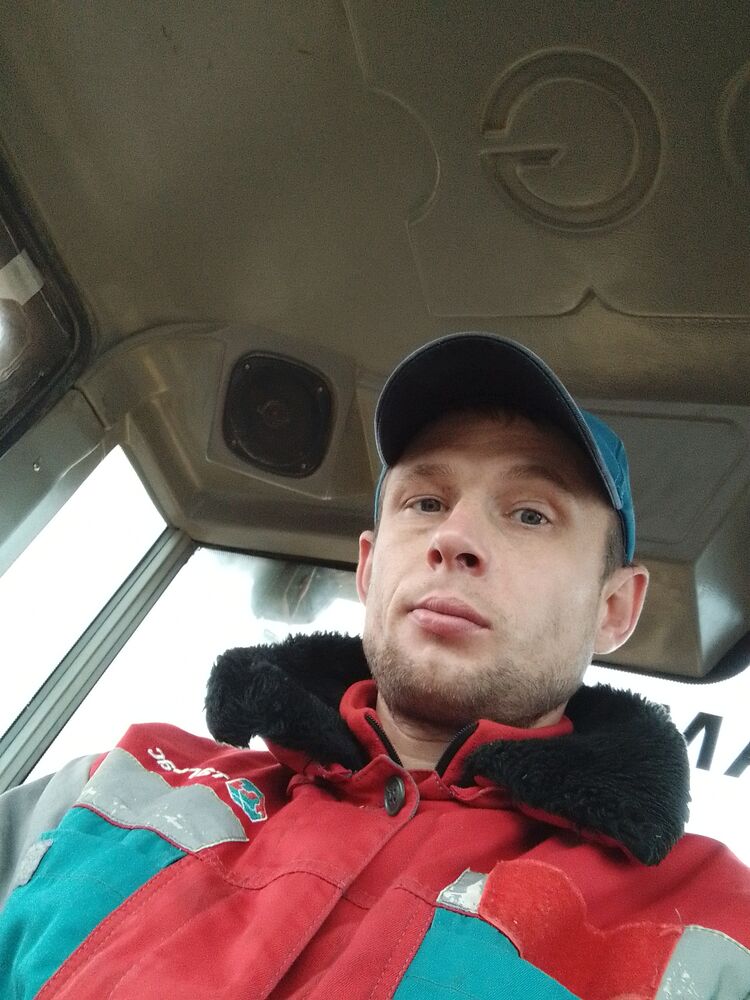  38702487  , 32 ,    