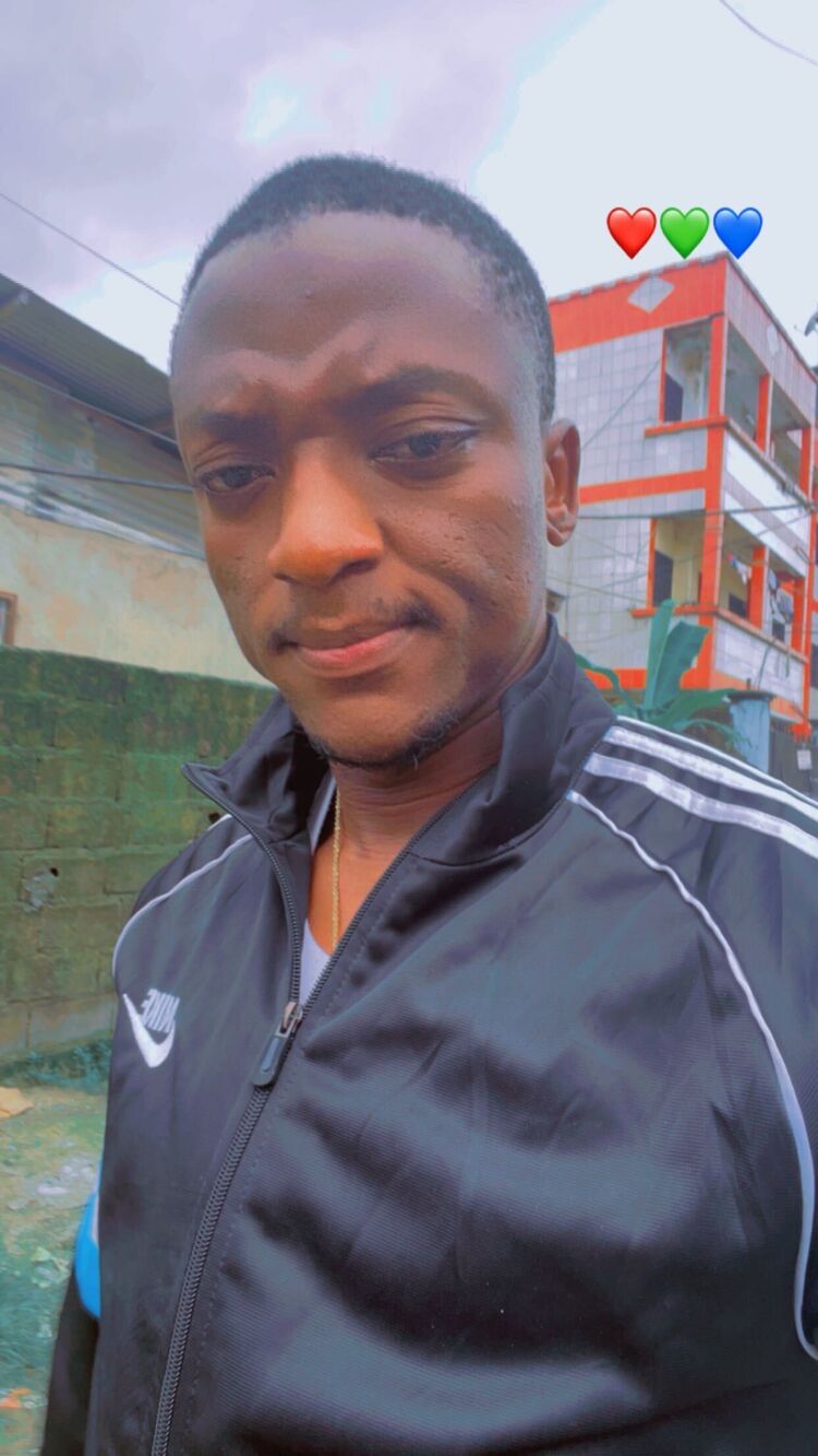  48081097  Lewis, 29 ,    -