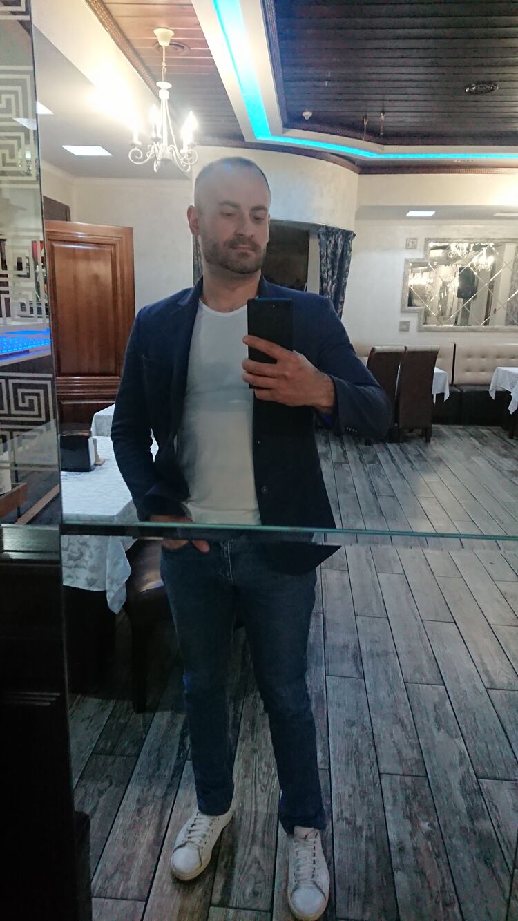 ,   Niko, 36 ,   ,   