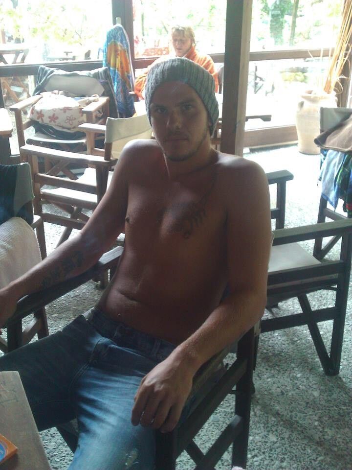  7861577  Gkia, 35 ,    