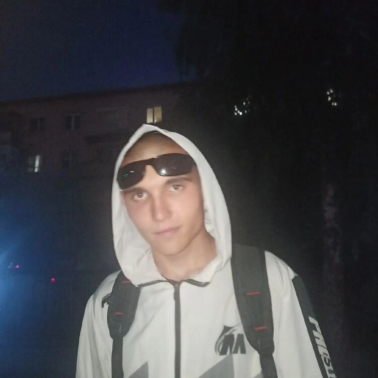  30709497  Alexey, 22 ,    