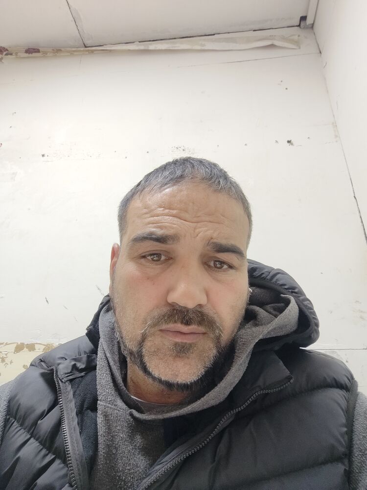  47094057  Ersin, 41 ,    