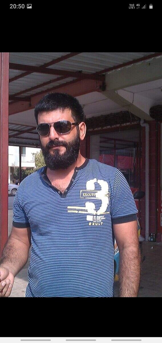  20670717  Serkan, 44 ,    