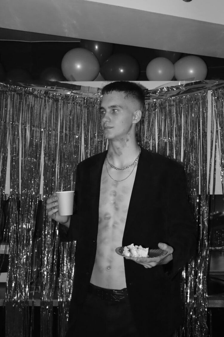 ���� 37954647 ����� �����, 21 ���, ���� ���������� � ���������