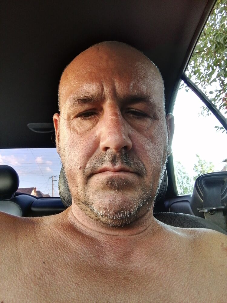  40504597  , 49 ,    