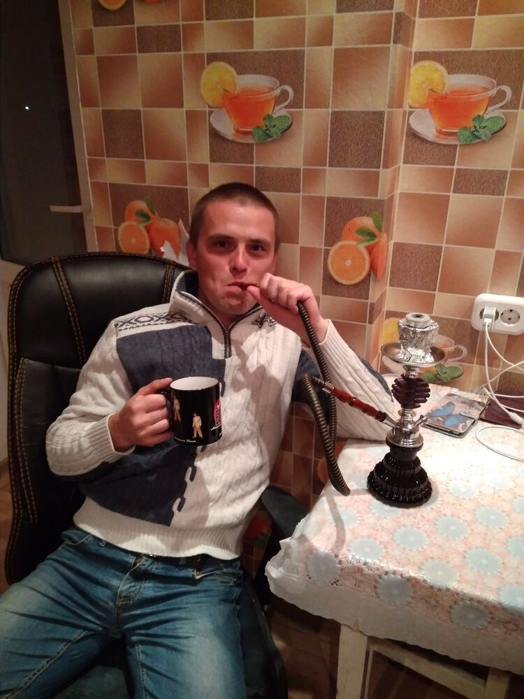  ,   Artem, 37 ,   