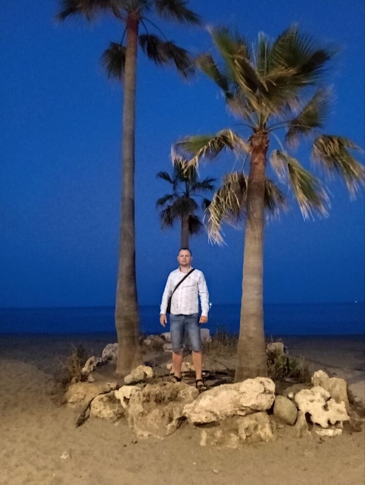 Estepona,   , 37 ,   ,   