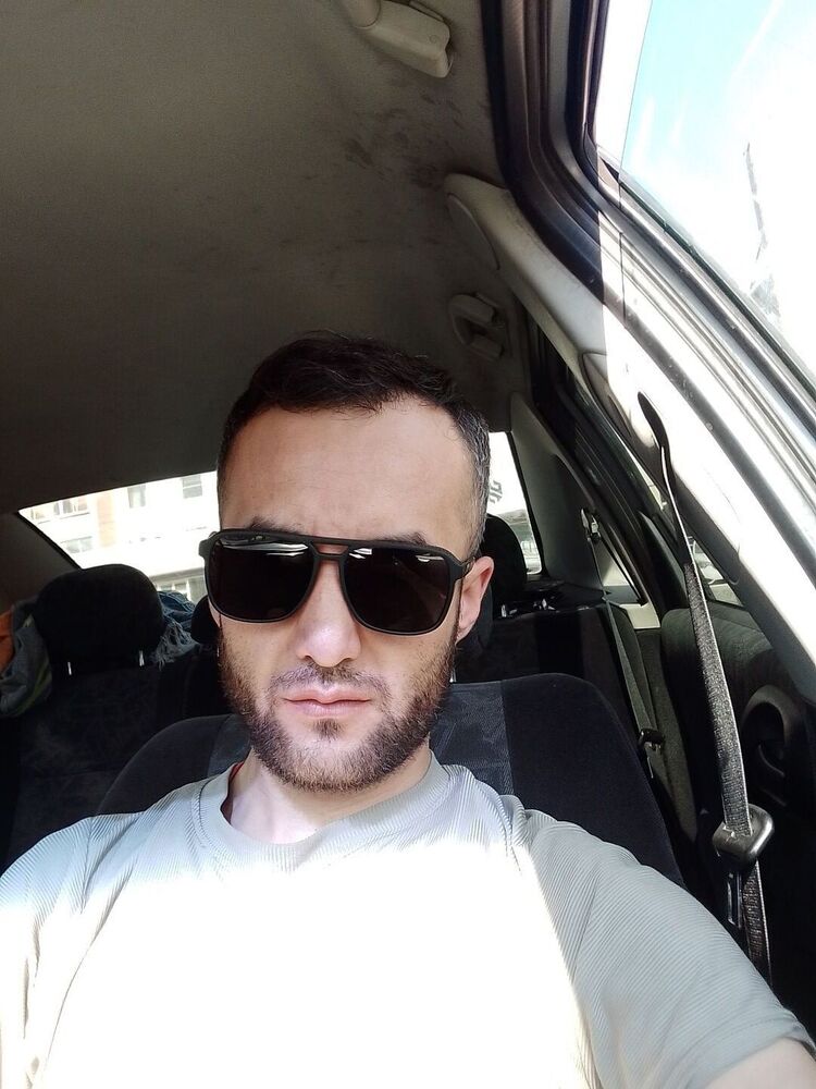  48208527  , 31 ,    