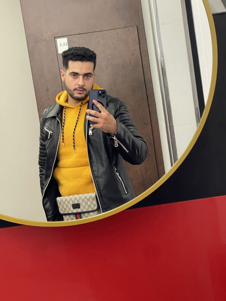  49332057  Abed el ilah, 23 ,     
