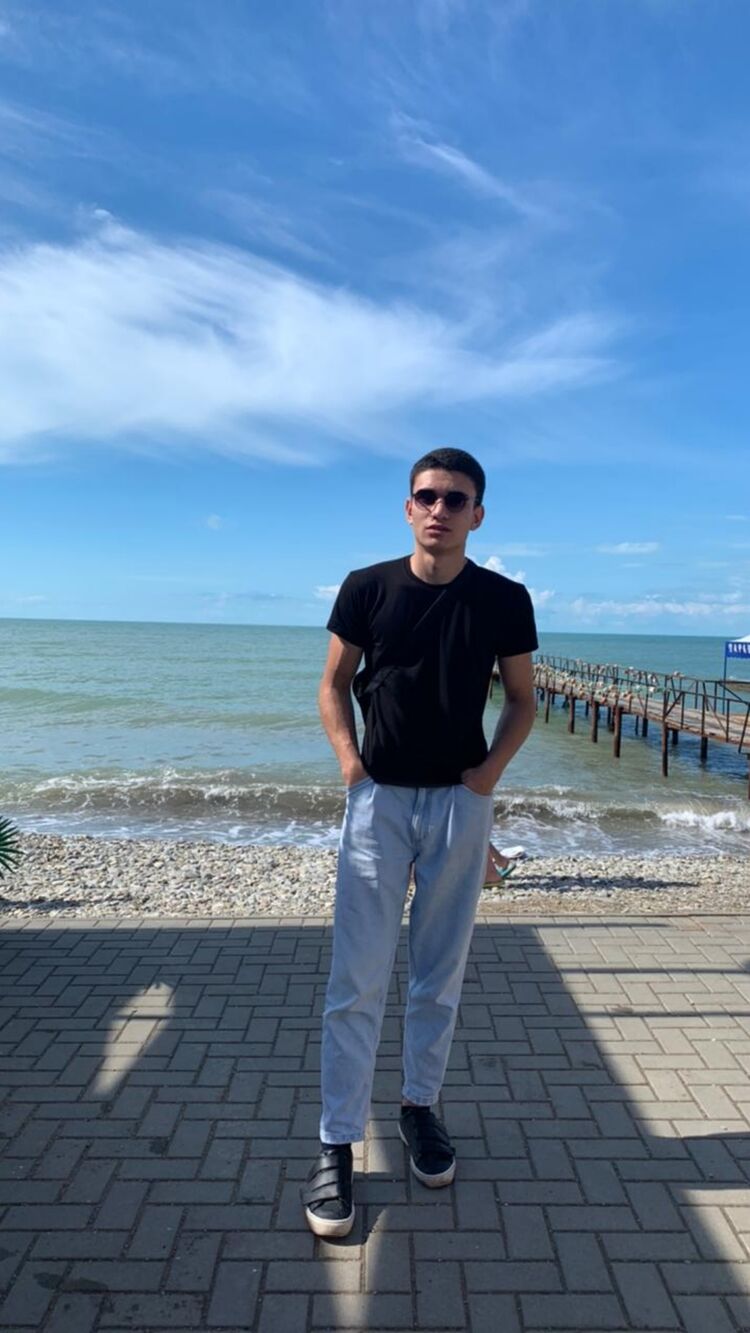  ,   Anton, 25 ,   ,   , c 