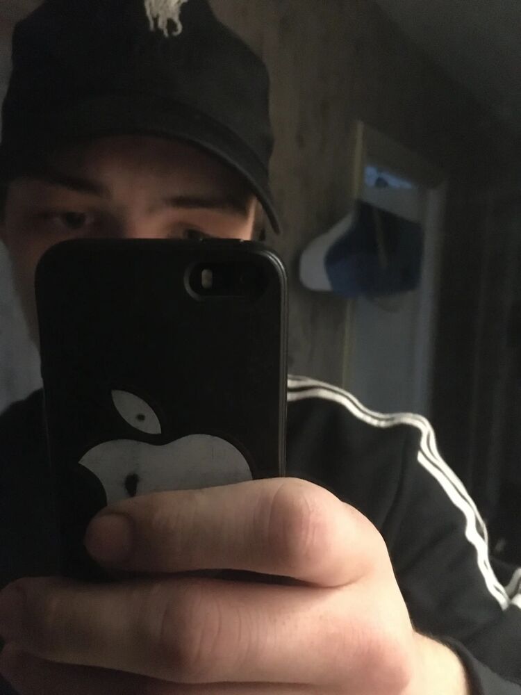  52225447  Yarik, 20 ,    