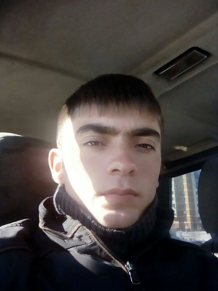  9645637  Vahe, 28 ,    