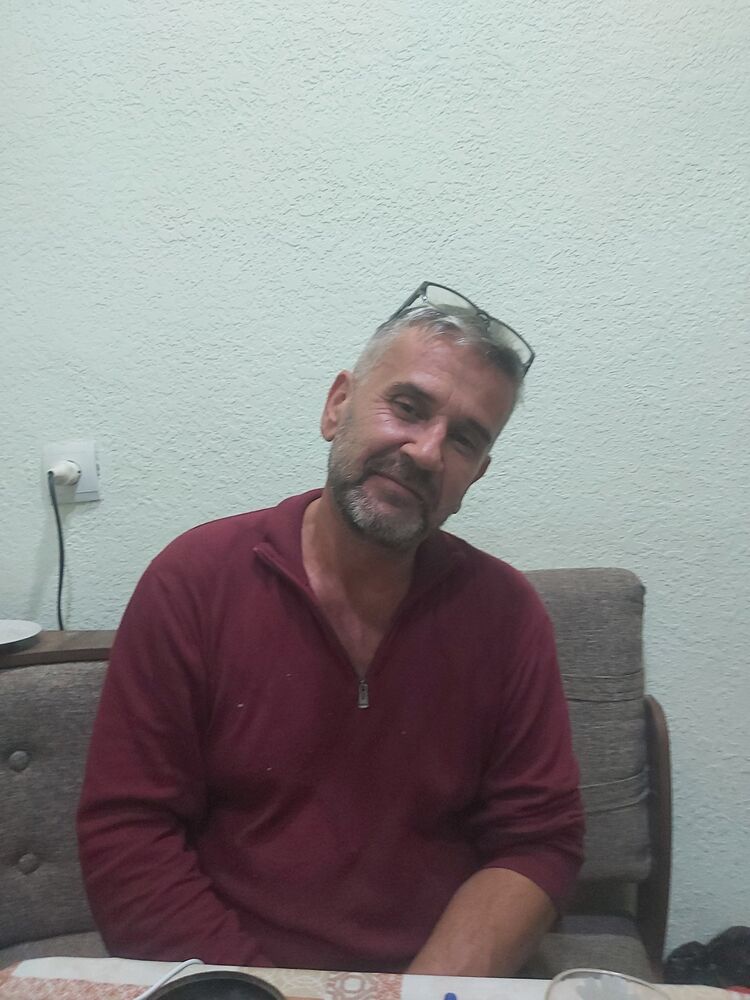  30646497  Alim, 53 ,    
