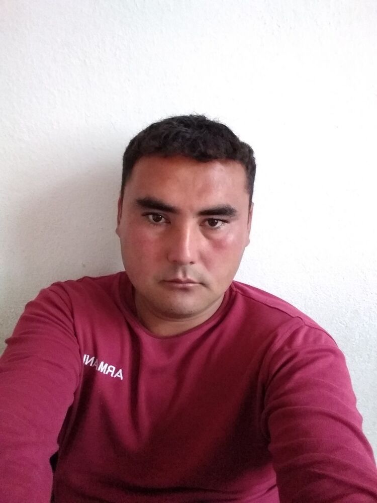  15933677  Hayrula, 33 ,    