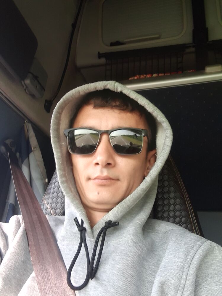  47582087  , 32 ,    