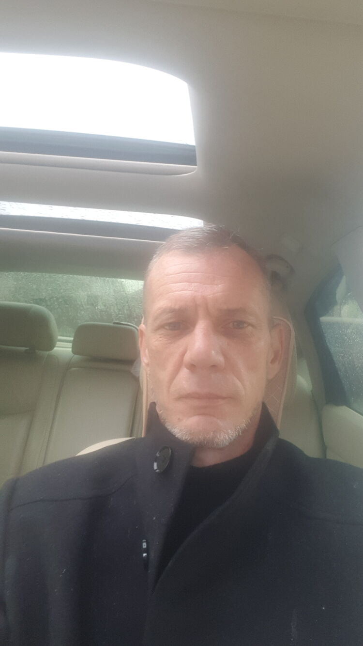  42118127  Alex, 51 ,    