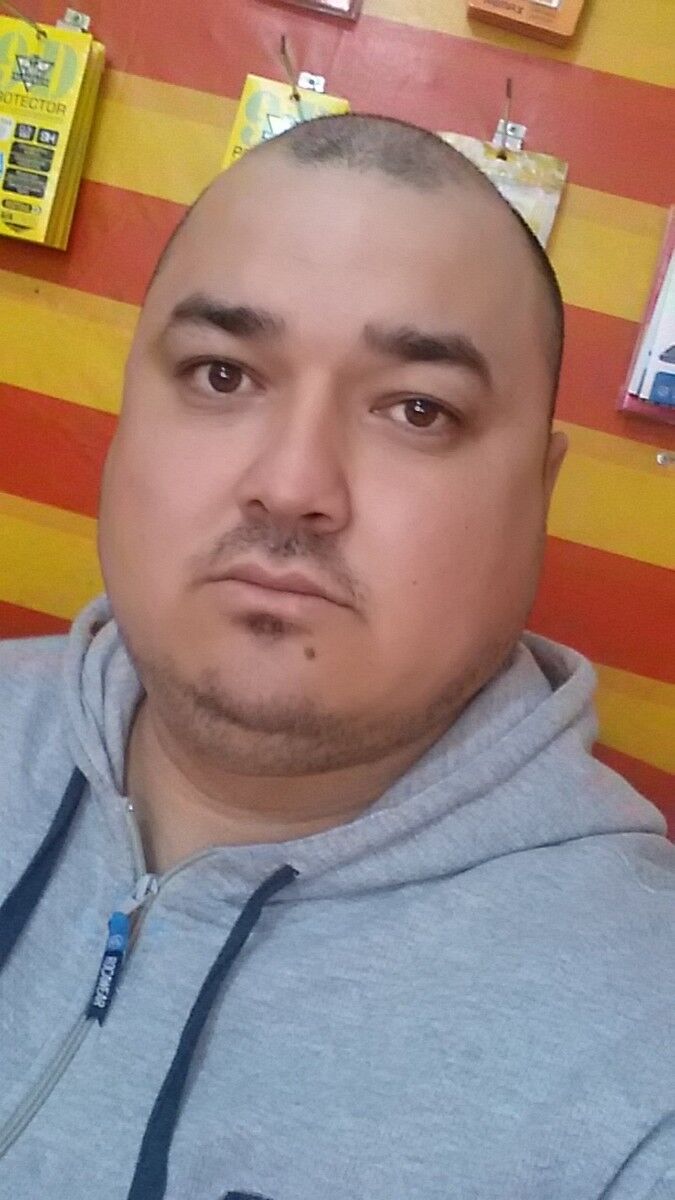  18984967  Erik, 38 ,    