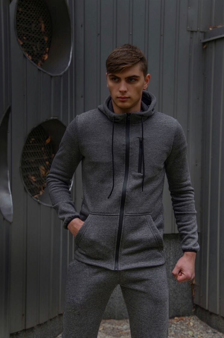 37960977  Anton, 21 ,    