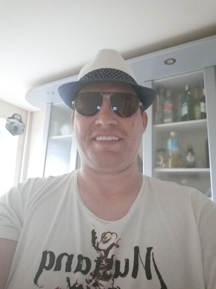  7582527  ANTON, 44 ,    