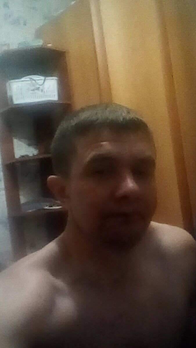  ,   Ewgenij, 44 ,   ,   