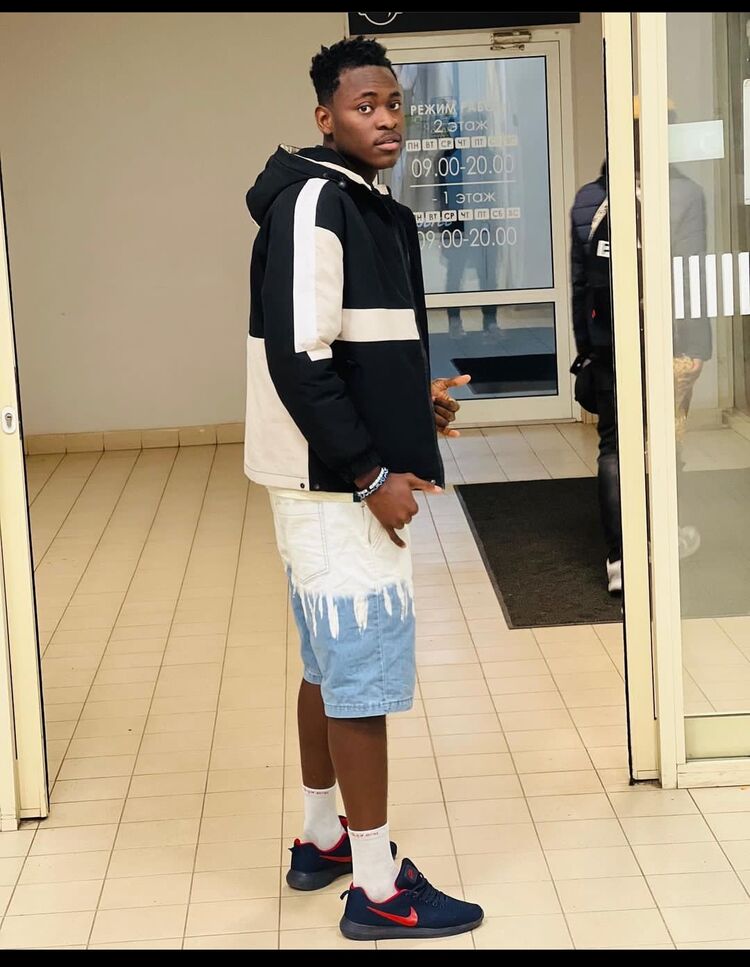  26592057  Luka, 31 ,    