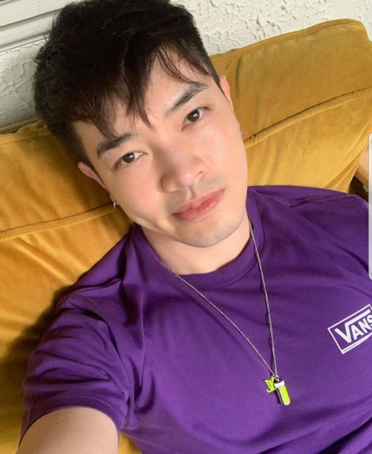  Boyalik,   Raymondbrian, 44 ,     , c 