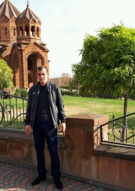  ,   Hovo, 32 ,   ,   , c 
