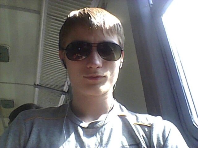  ,   ILYA, 31 ,   ,   , c , 