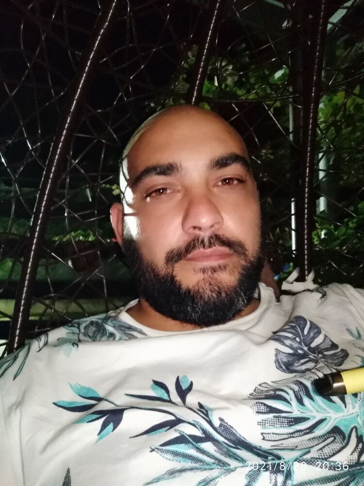  ,   Rusik, 38 ,   ,   
