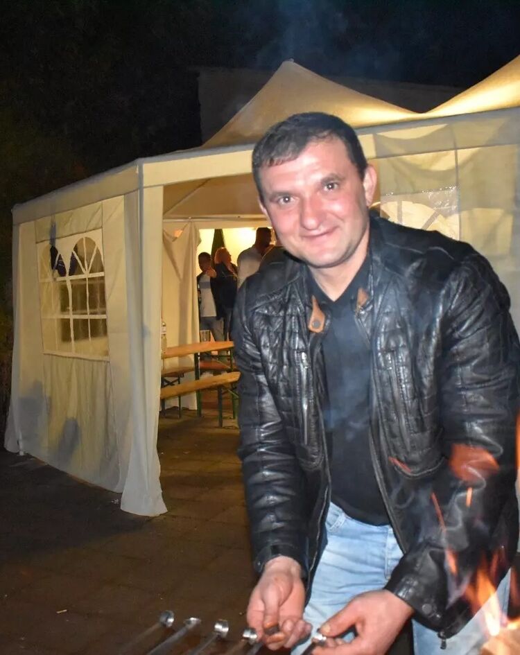  48426717  Michail, 45 ,    Sangerhausen
