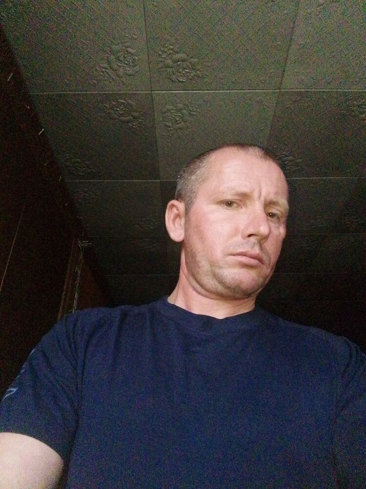  52613677  Tolya, 40 ,    