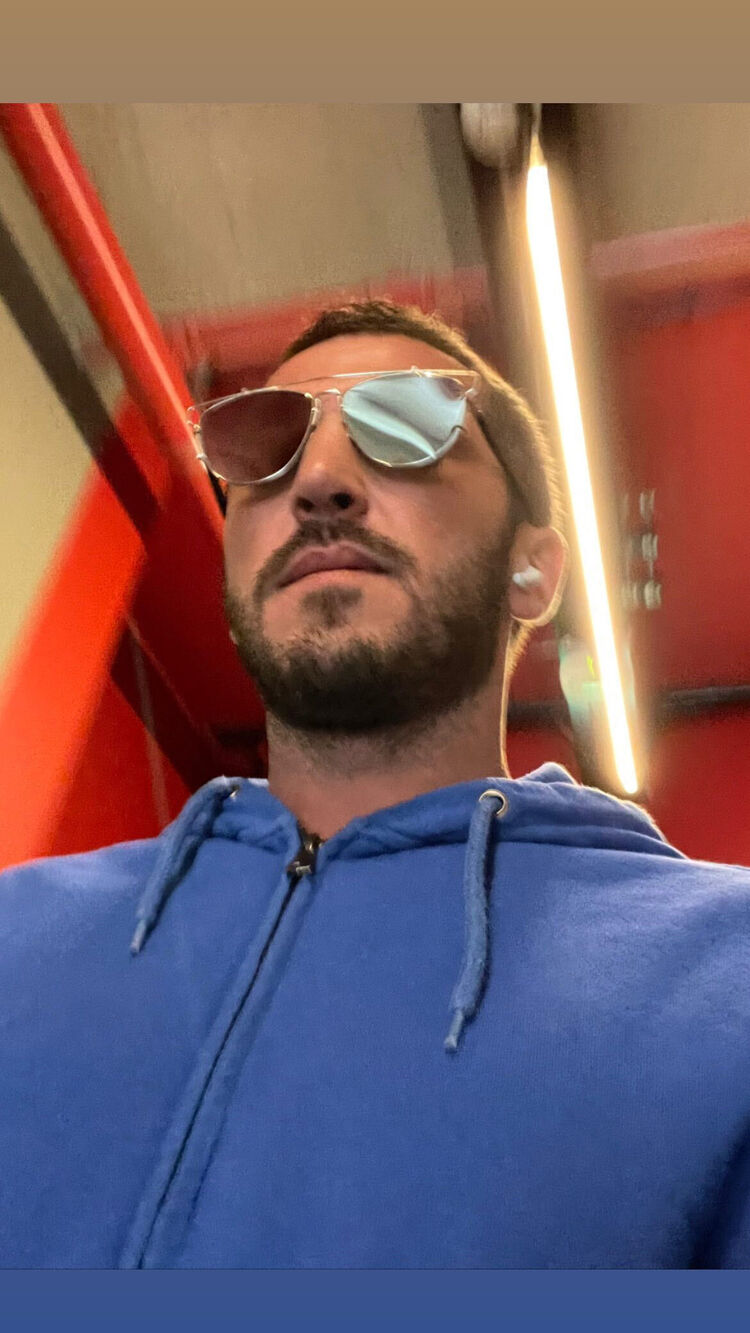  39619657  Luks, 30 ,    