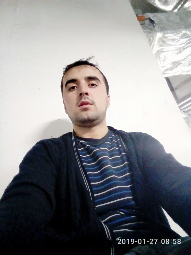  ,   Ali, 32 ,   , 